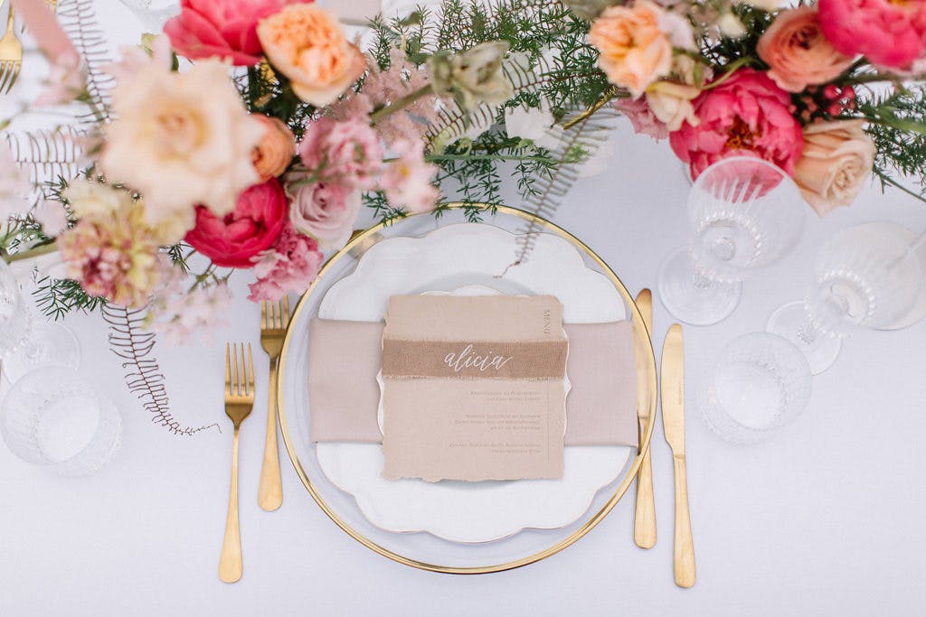 Farbenfrohe Tischdekoration Hochzeit