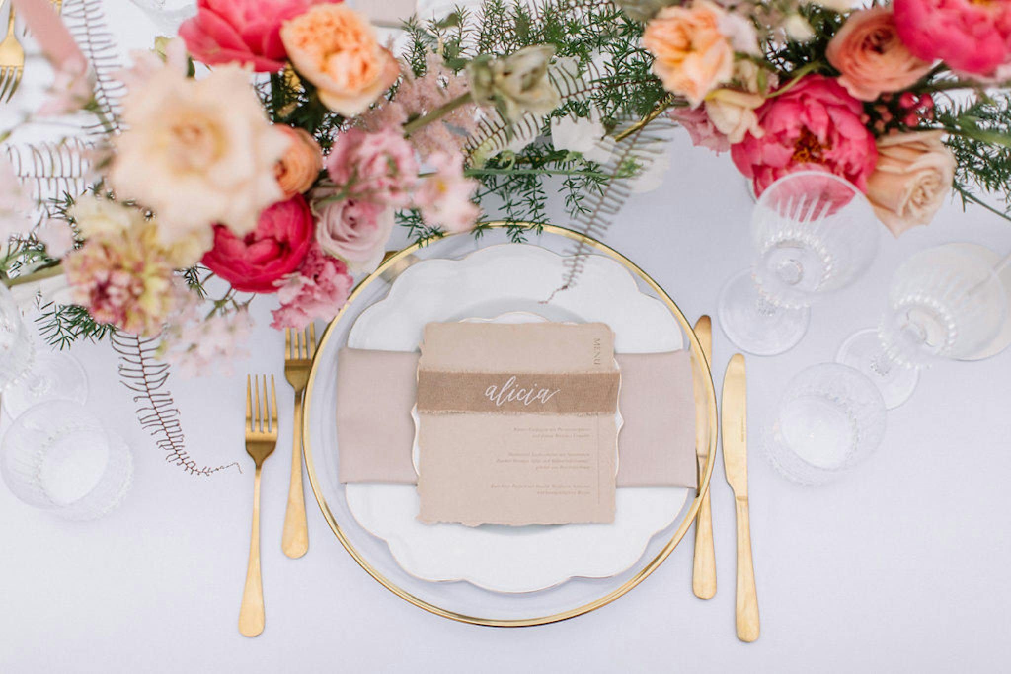 Farbenfrohe Tischdekoration Hochzeit