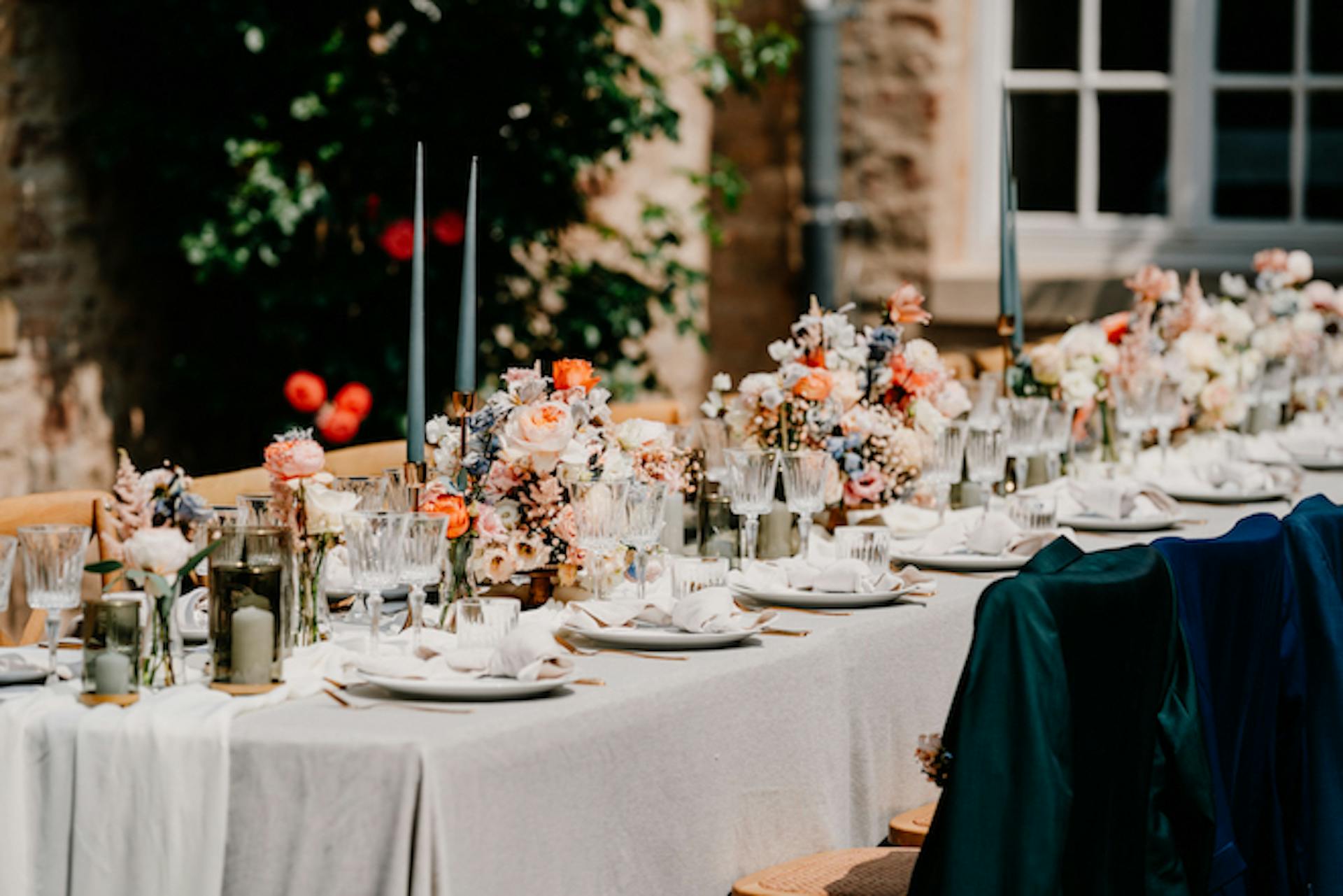 Detailansicht Weddingtable im Innenhof des Klosterhotel Wöltingerode