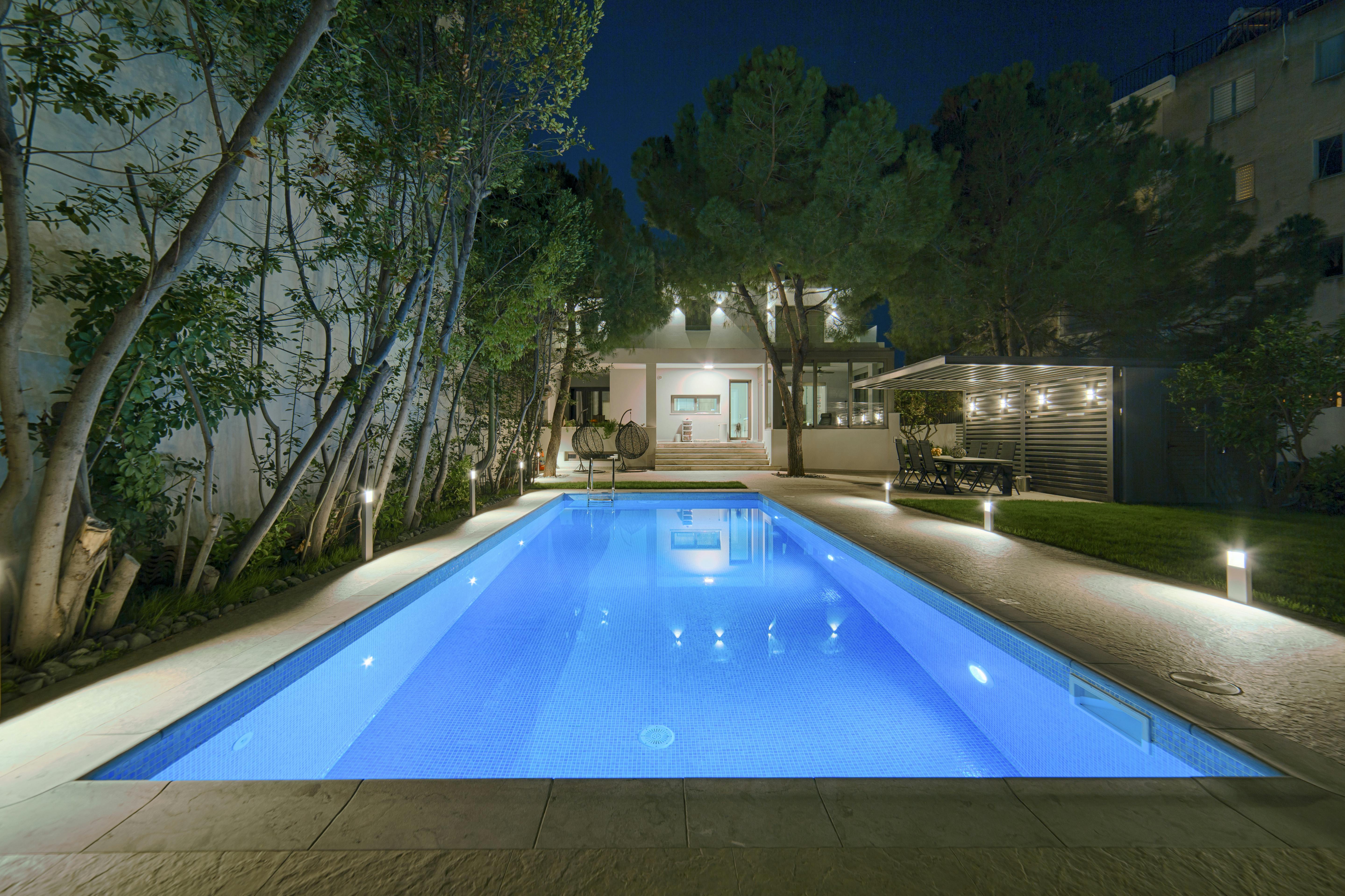 the swimming pool at night