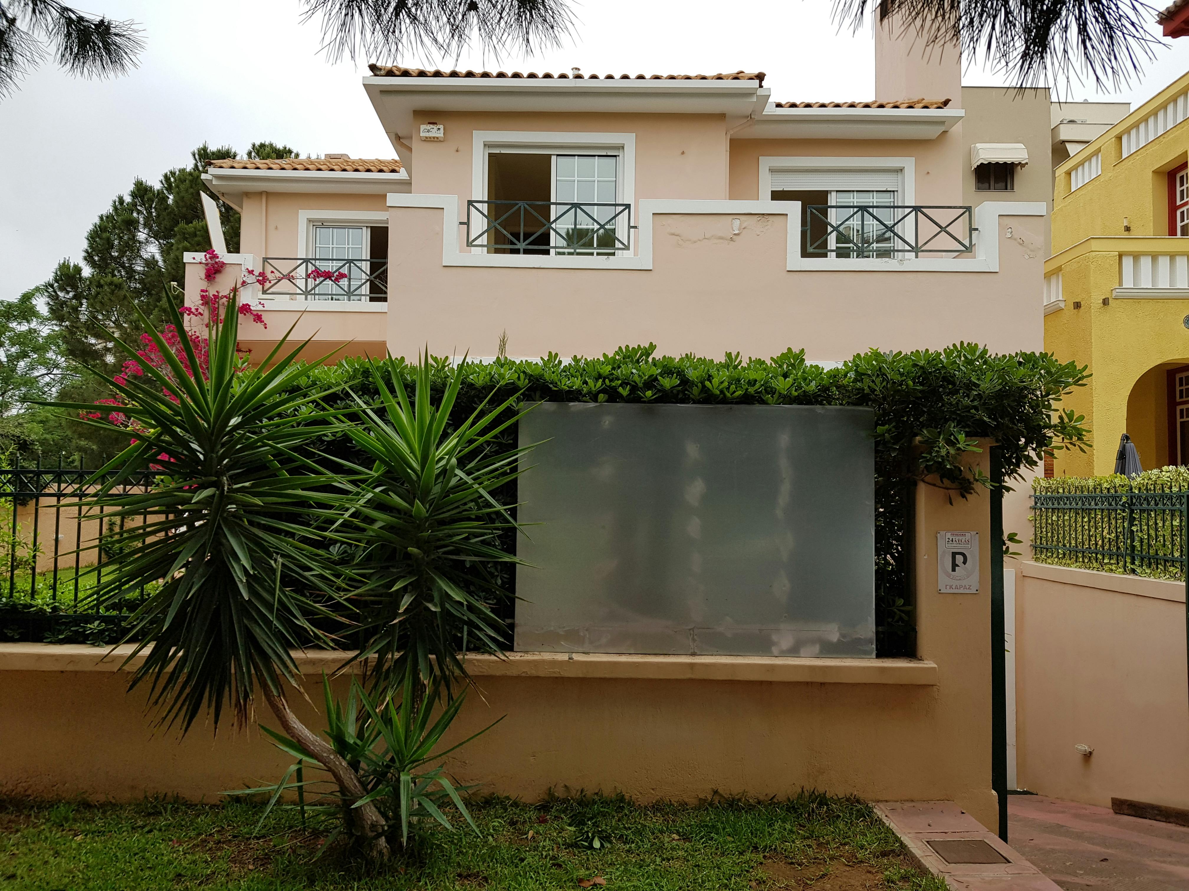 the building before the renovation