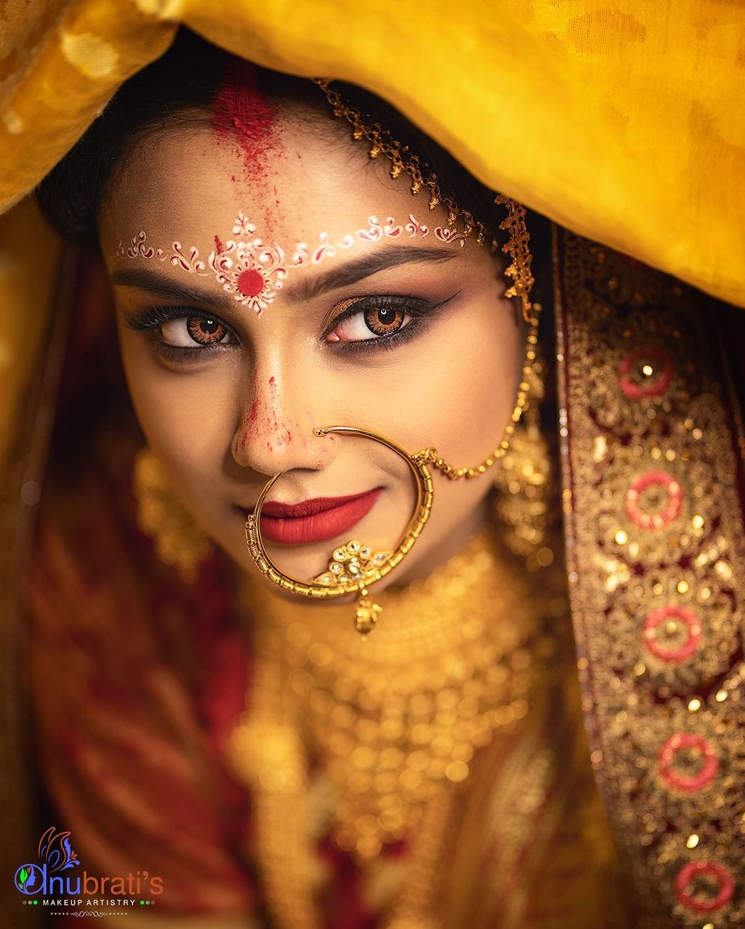 Bengali Hairstyles To Match Your Sarees During Durga Pujo