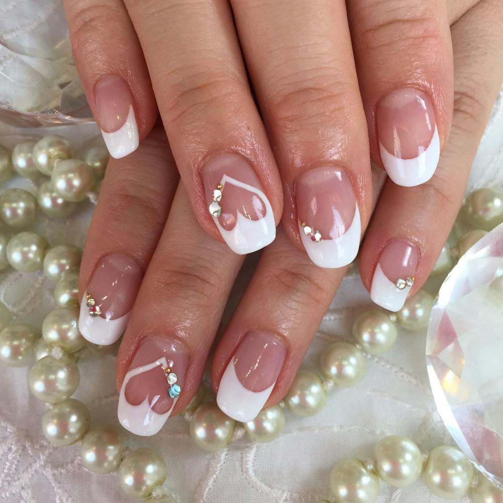 Love bridal nail art