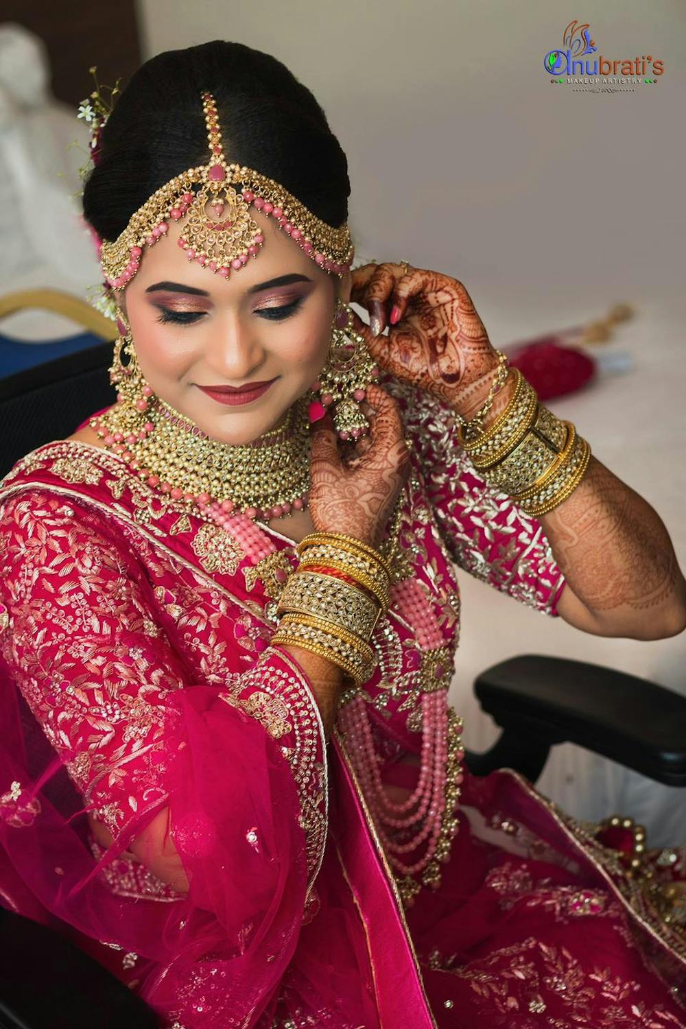 Stunning And Elegant Bridal Makeup Look For Reception Stunning And Elegant Bridal Makeup Look For Reception