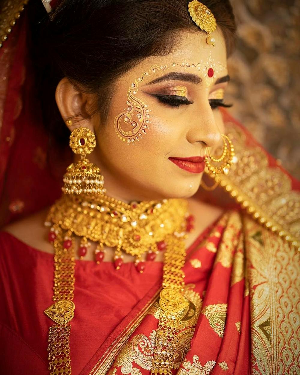 classic makeup look for bengali brides