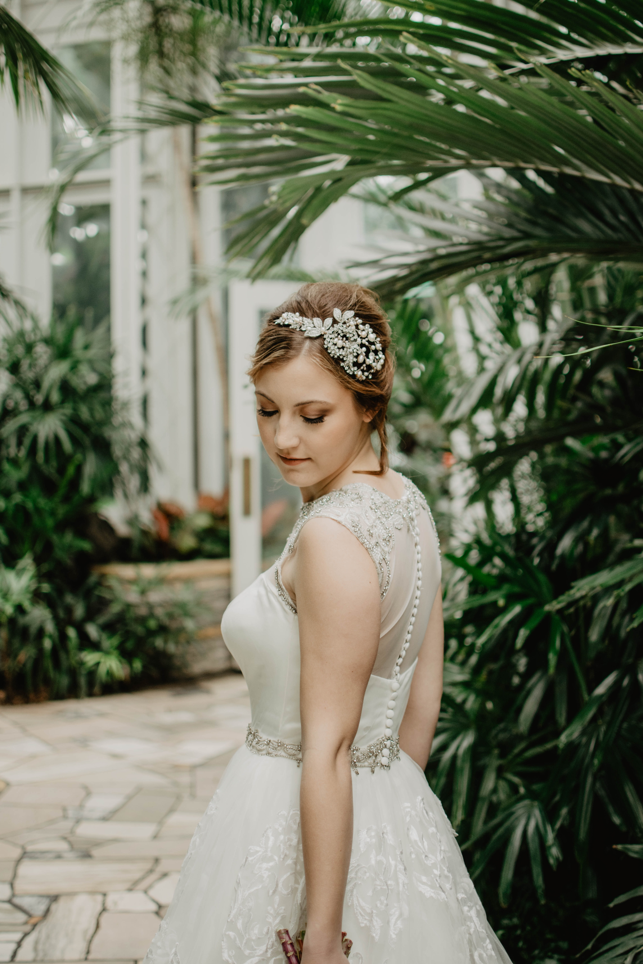 bride tropical garden