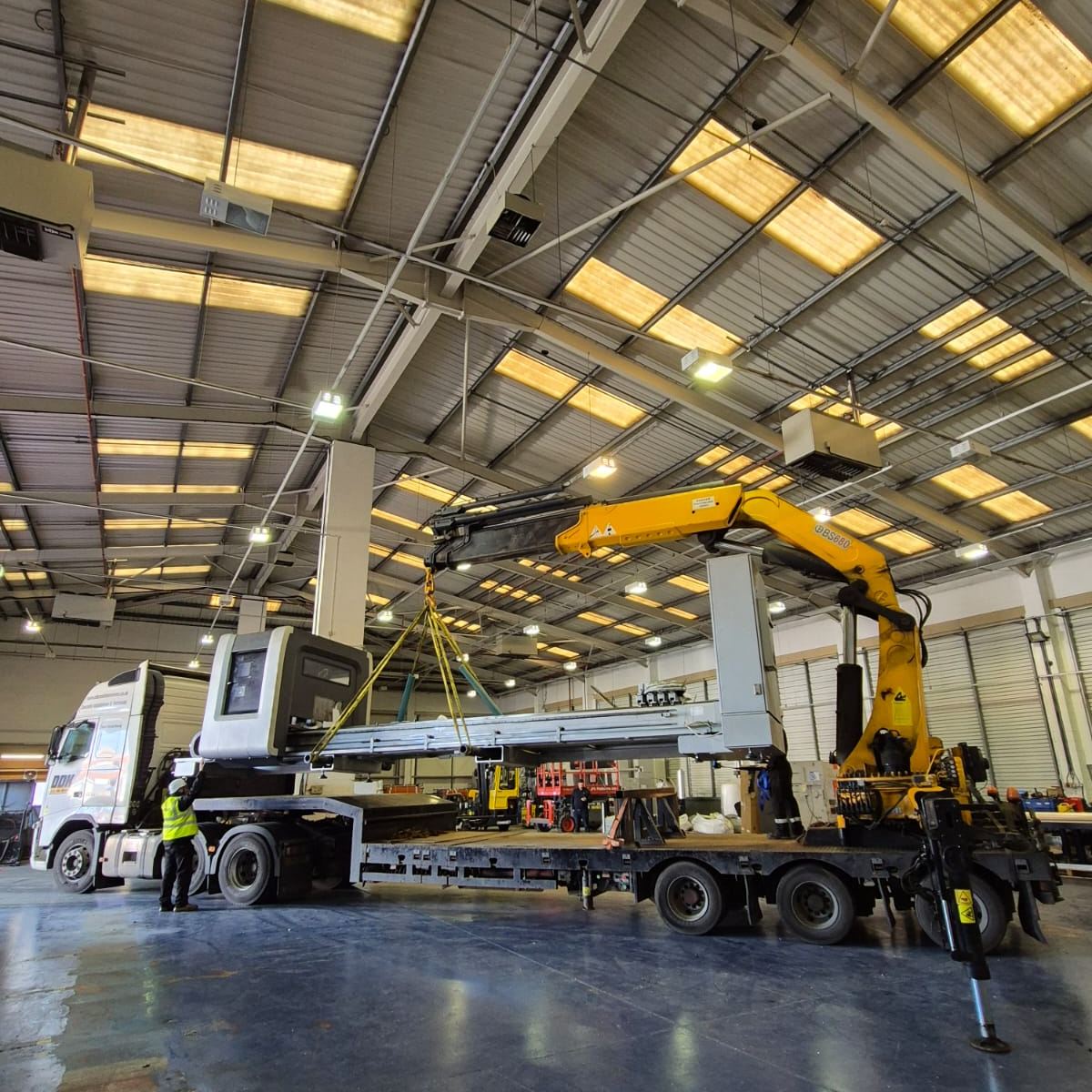 DDK Machine Movers Crane Lorry