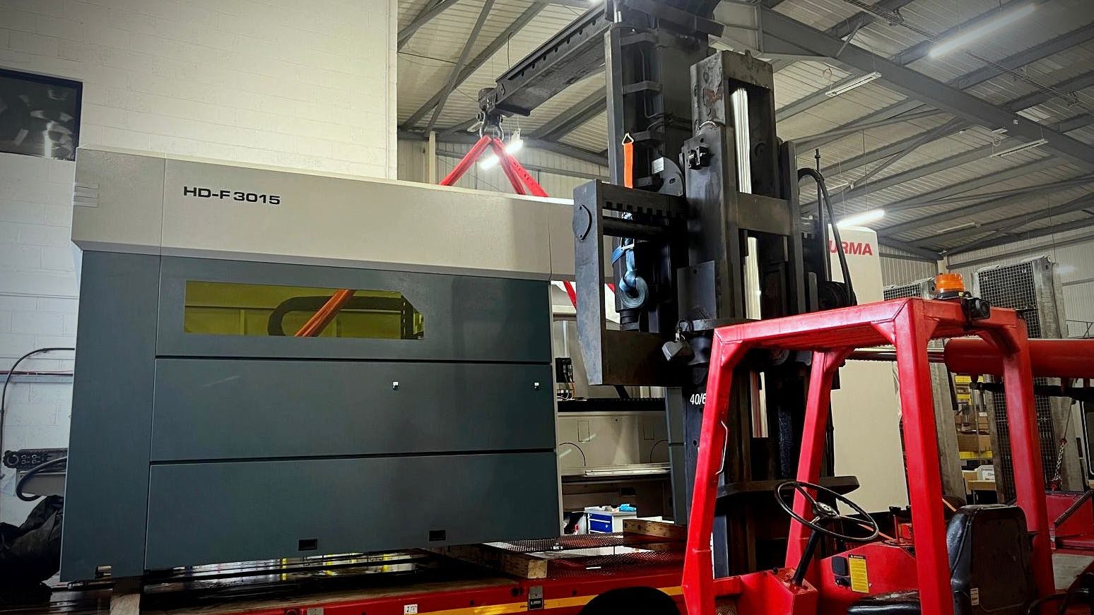 Machine Transport Services - lifting equipment