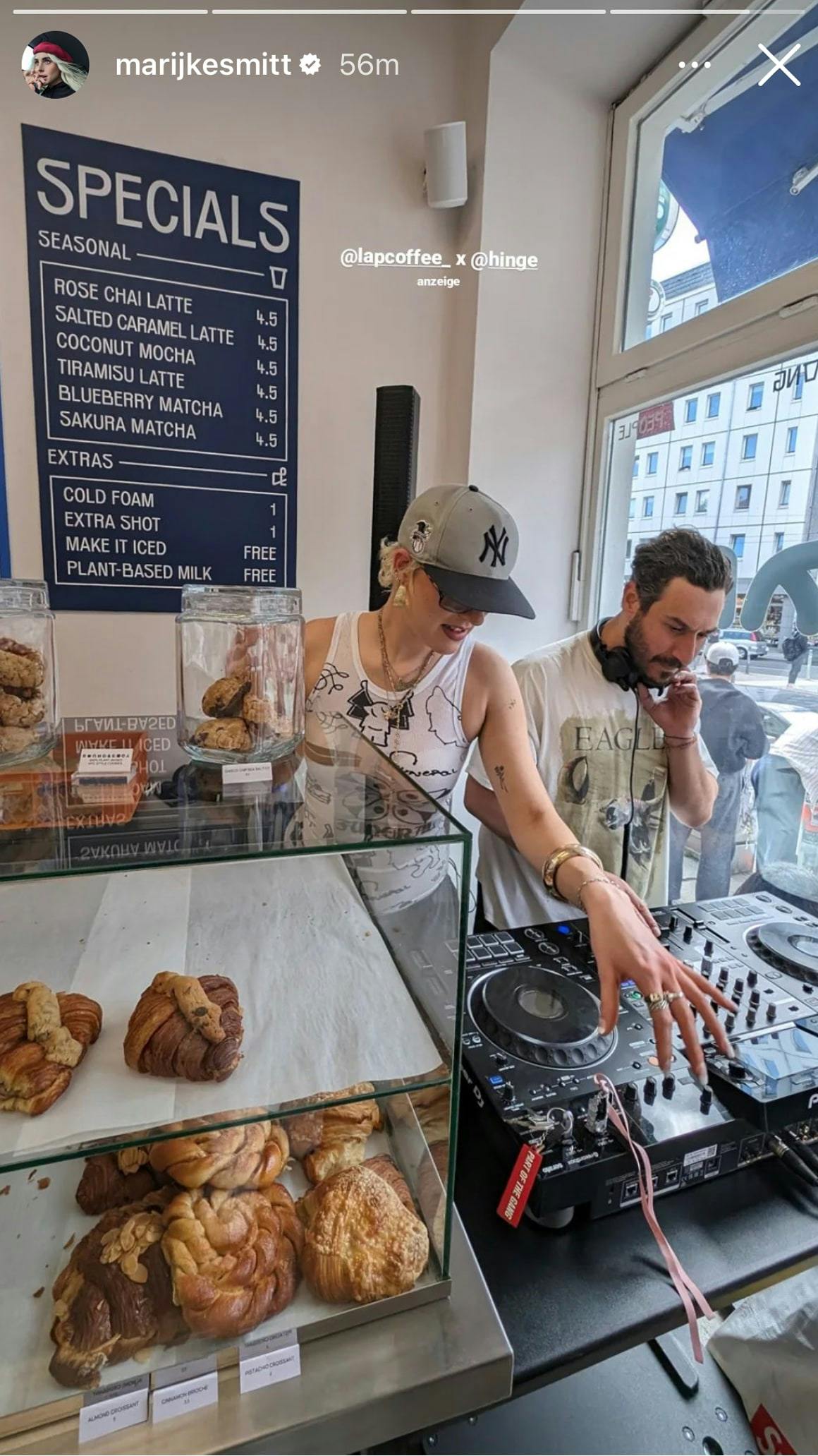 Hinge x LAP Prompt Poll Activation