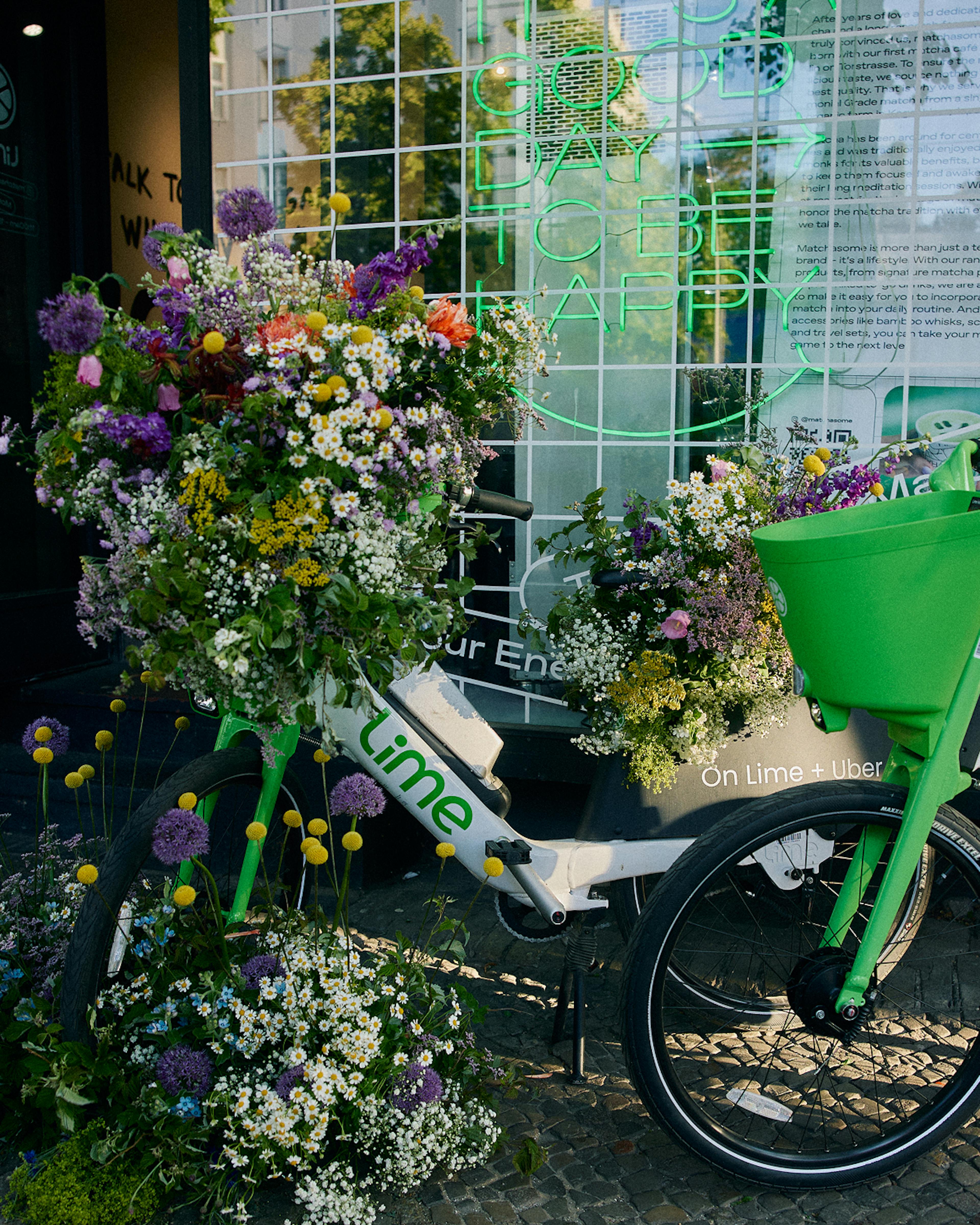 HY.AM Studios created multiple Lime brand experiences in Berlin, combining pop-ups, creator content, music, and community moments to bring urban mobility to life.