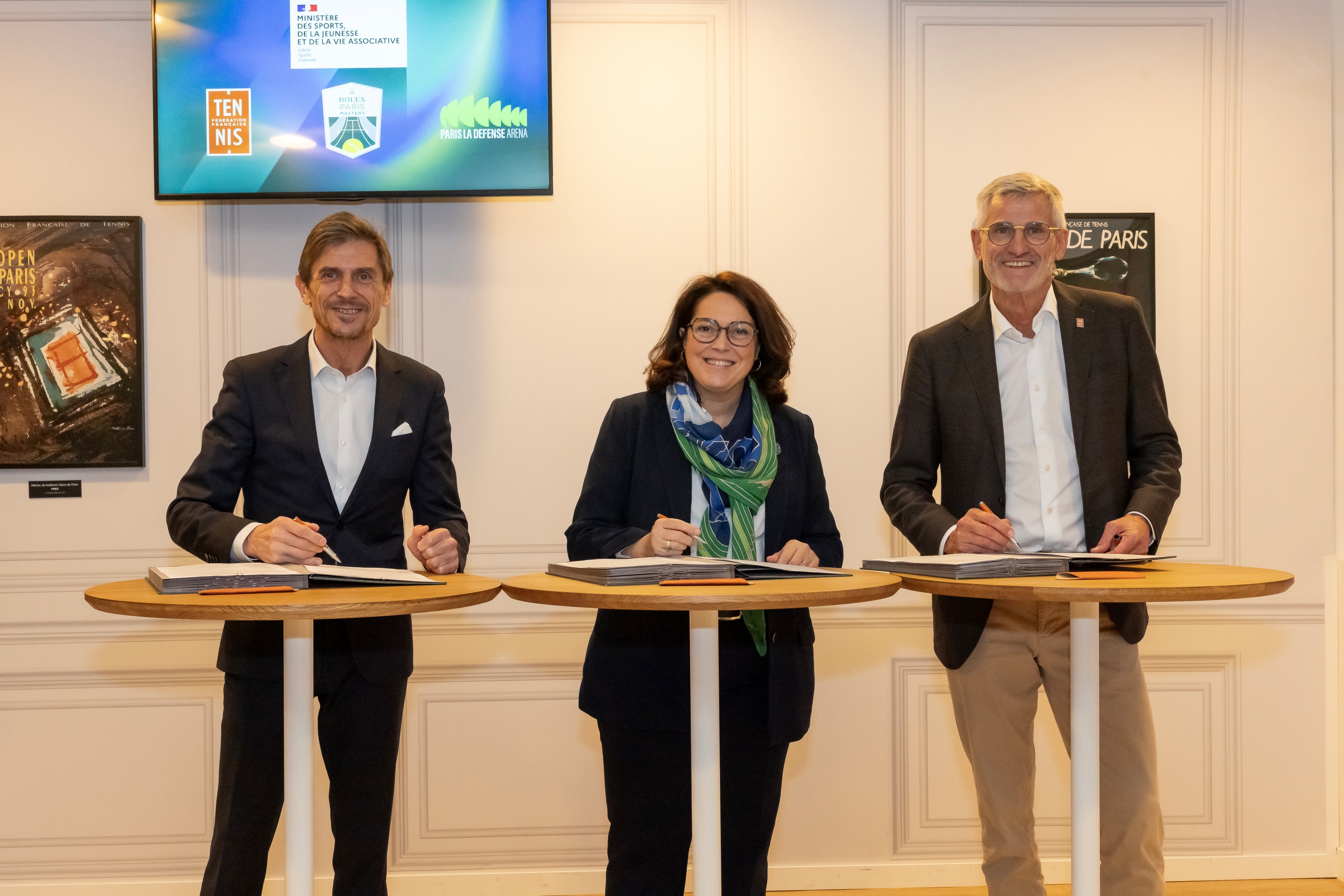 Frédéric Longuépée, Marina Ferrari et Gilles Moretton / Signature charte des 15 engagements ecoresponsables / Rolex Paris Masters 2025