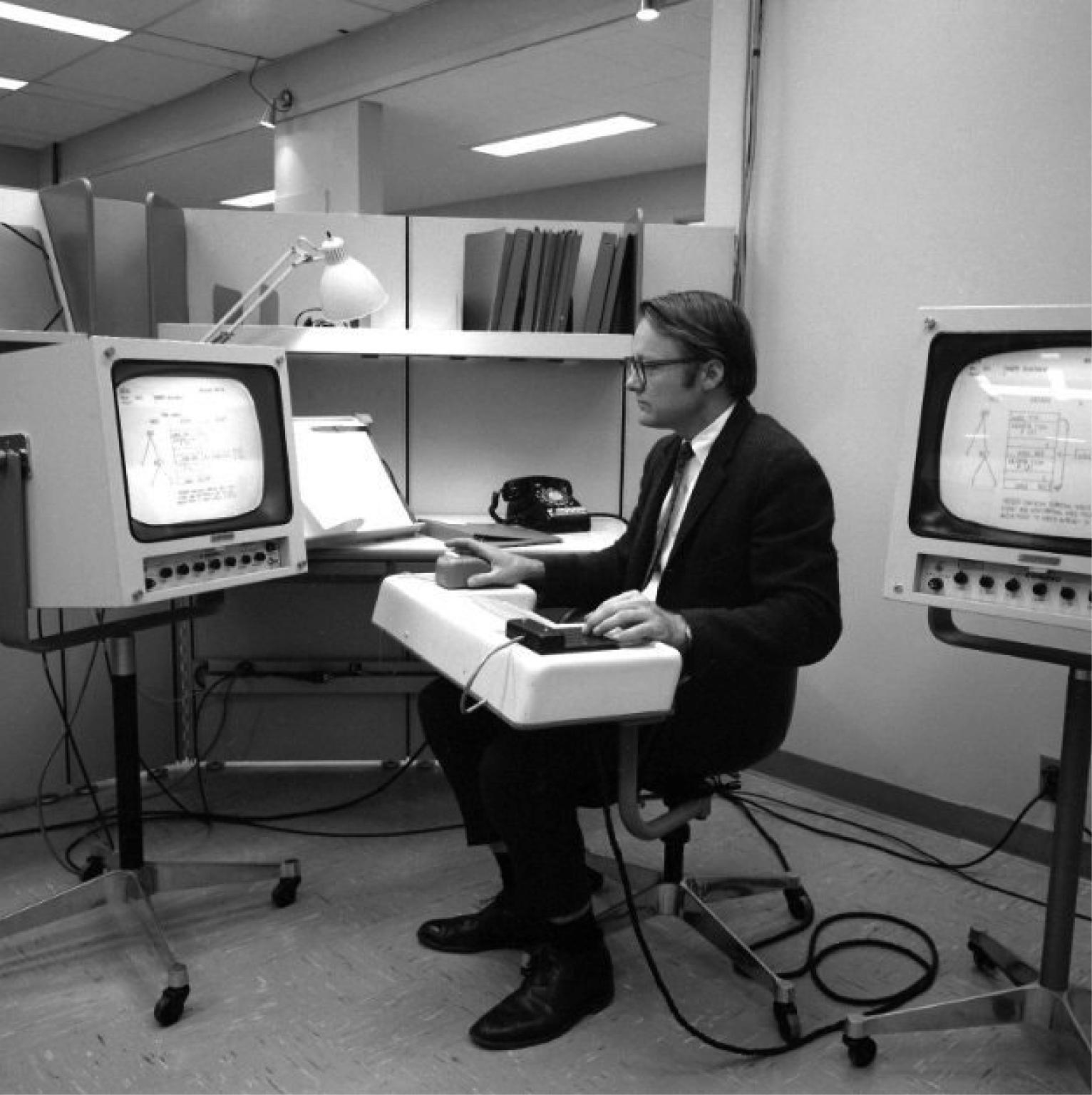 Capa do artigo "Interfaces que elevam ou substituem?"