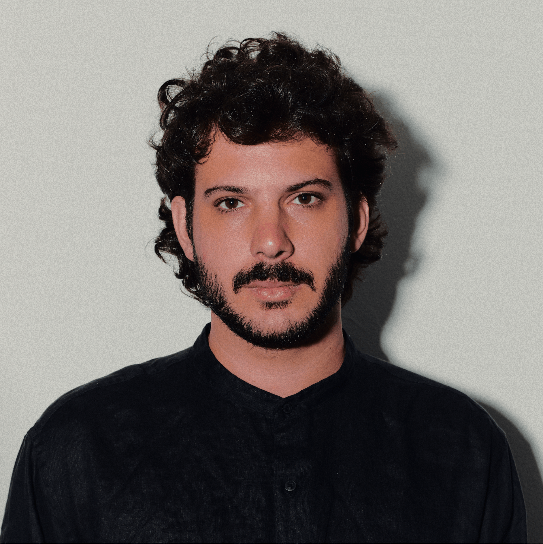 Capa do artigo "Perguntas, Respostas: Guilherme Durão"