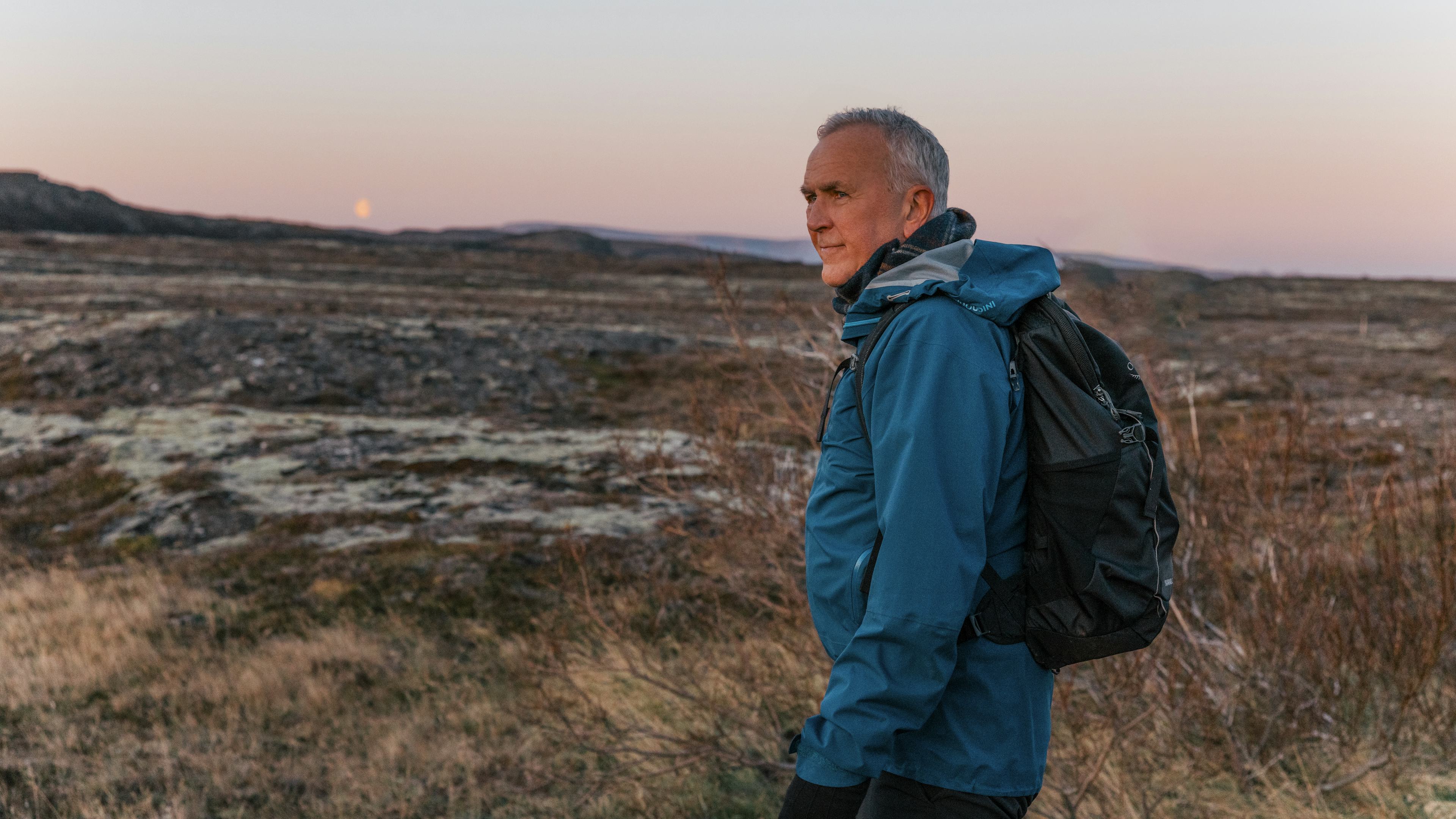 Maður úti í náttúru