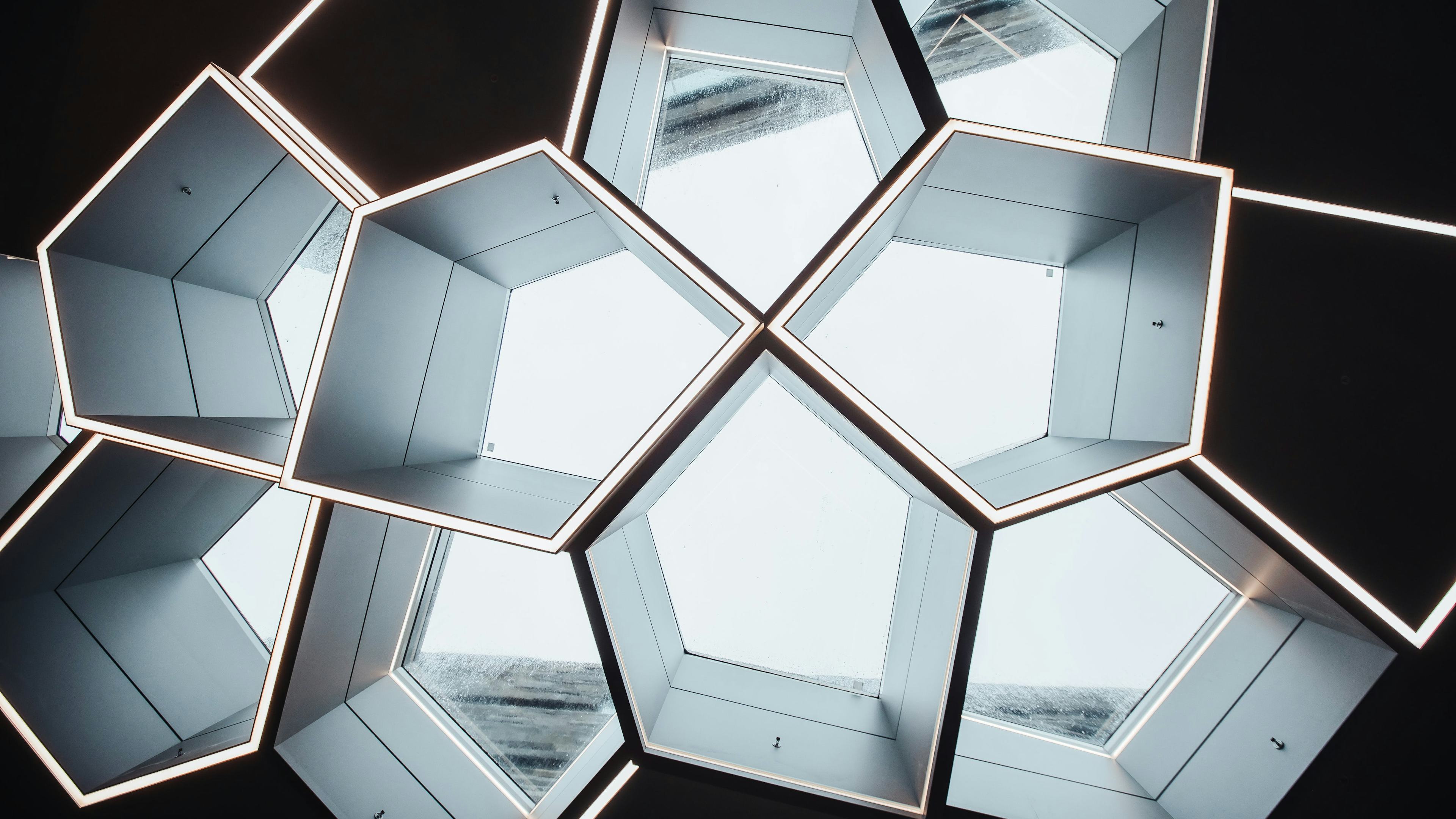 Gluggar í lofti í Reykjastræti