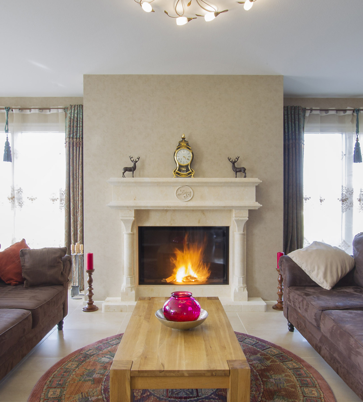 Cheminée en pierre d'Estaillade