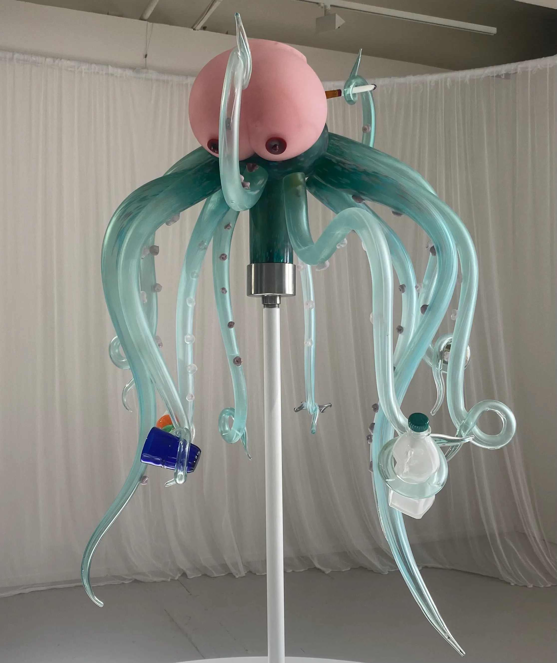 Laure Prouvost : Les Profondeurs de l'Imagination Artistique