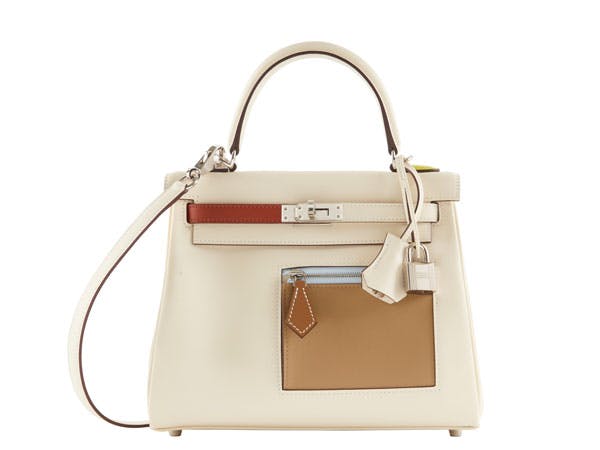 Hermès
Sac Kelly retourné 25 Colormatic, 2022  
Veau Swift
Estimation : 12 000 - 14 000 € 