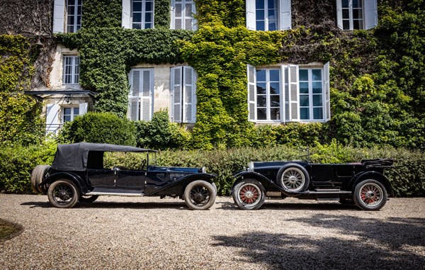1923 Bentley 3L Tourer
Estimation : 120 000 - 160 000 € - Sans réserve

1926 Lancia Lambda
Estimation : 70 000 - 100 000 € - Sans réserve
© Romaric Croisile