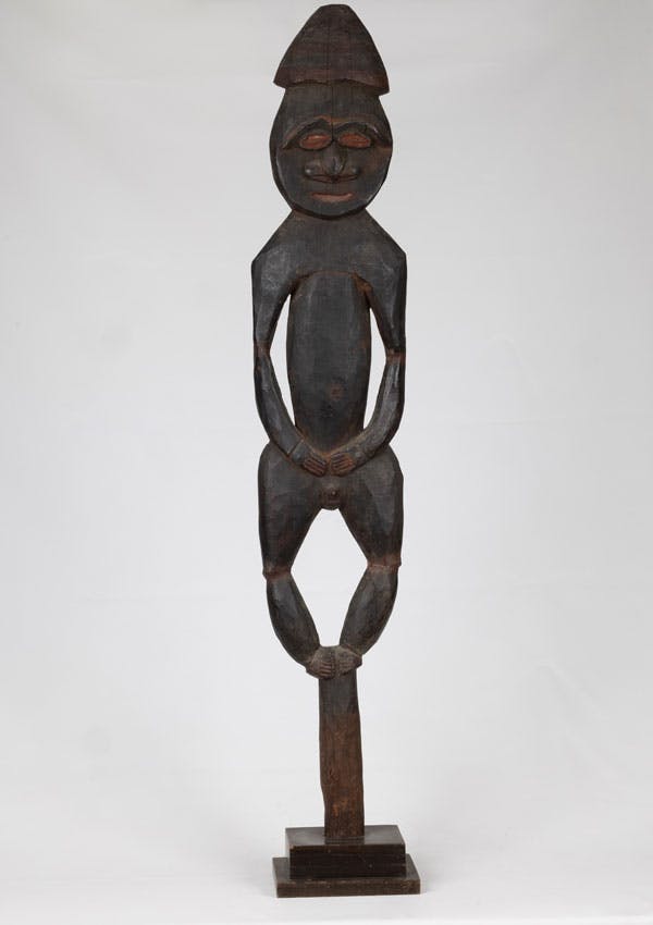 Statue à ficher en terre Kanak - Provenance Charles Ratton