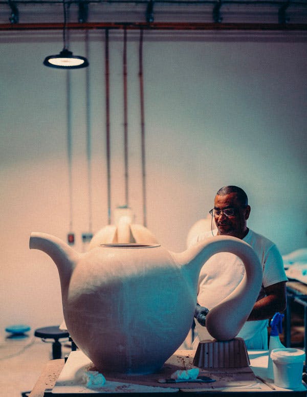 Théière XL
H. 60 cm D. 50 cm L. 90 cm
70 L de contenance
Les atelier Bernardaud
© Bernardaud