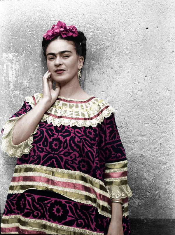 Leo Matiz, Frida Kahlo à la Casa Azul 
Coyoacán, Mexique, 1943 
Édition 2/10 
Tirage photo sur papier Hahnemühle 