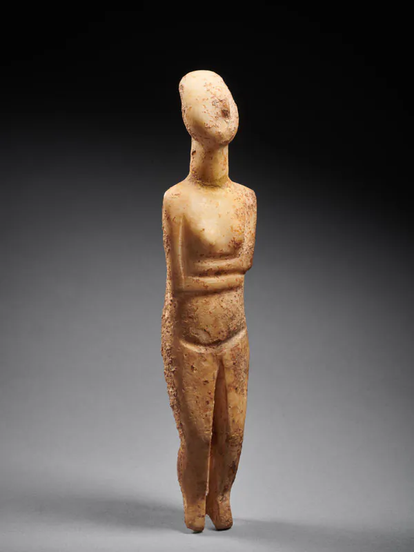 Idole féminine en marbre
Art des Cyclades, cycladique ancien II, groupe de Spédos, 2700-2300 av. J.-C.
Estimation : 35 000 – 40 000 € 