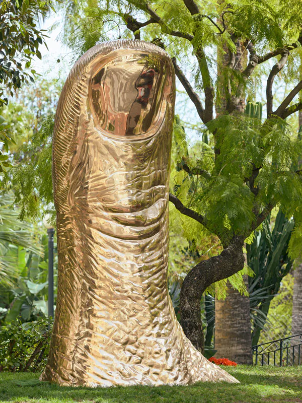 César (1921-1998)
Pouce, 1980
Bronze poli à patine dorée
350 × 200 × 160 cm
Estimation : 500 000 - 800 000 € 