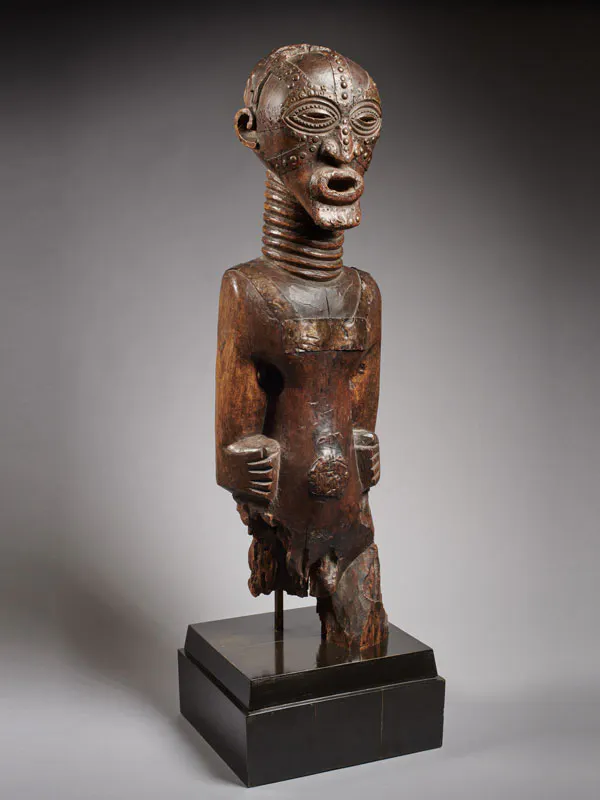 Importante statue Nkisi Songye
République Démocratique du Congo
Hauteur : 95 cm
Estimation : 50 000 - 80 000 € 