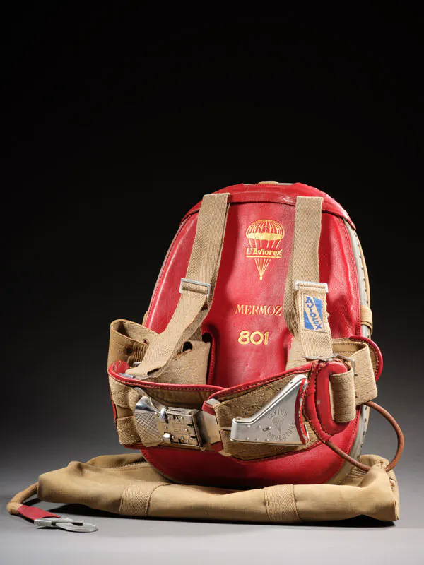 Parachute de Jean Mermoz l’Aviorex type 801, circa 1935
Estimation : 8 000 - 12 000 €