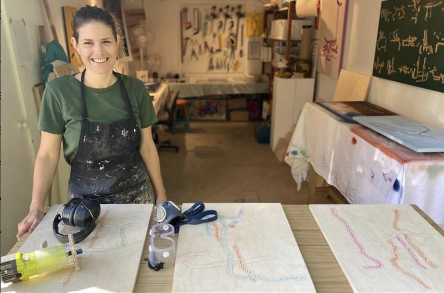 Bobbie Gray in her studio. Image via the artists instagram, and Whitecliffe College of Art.