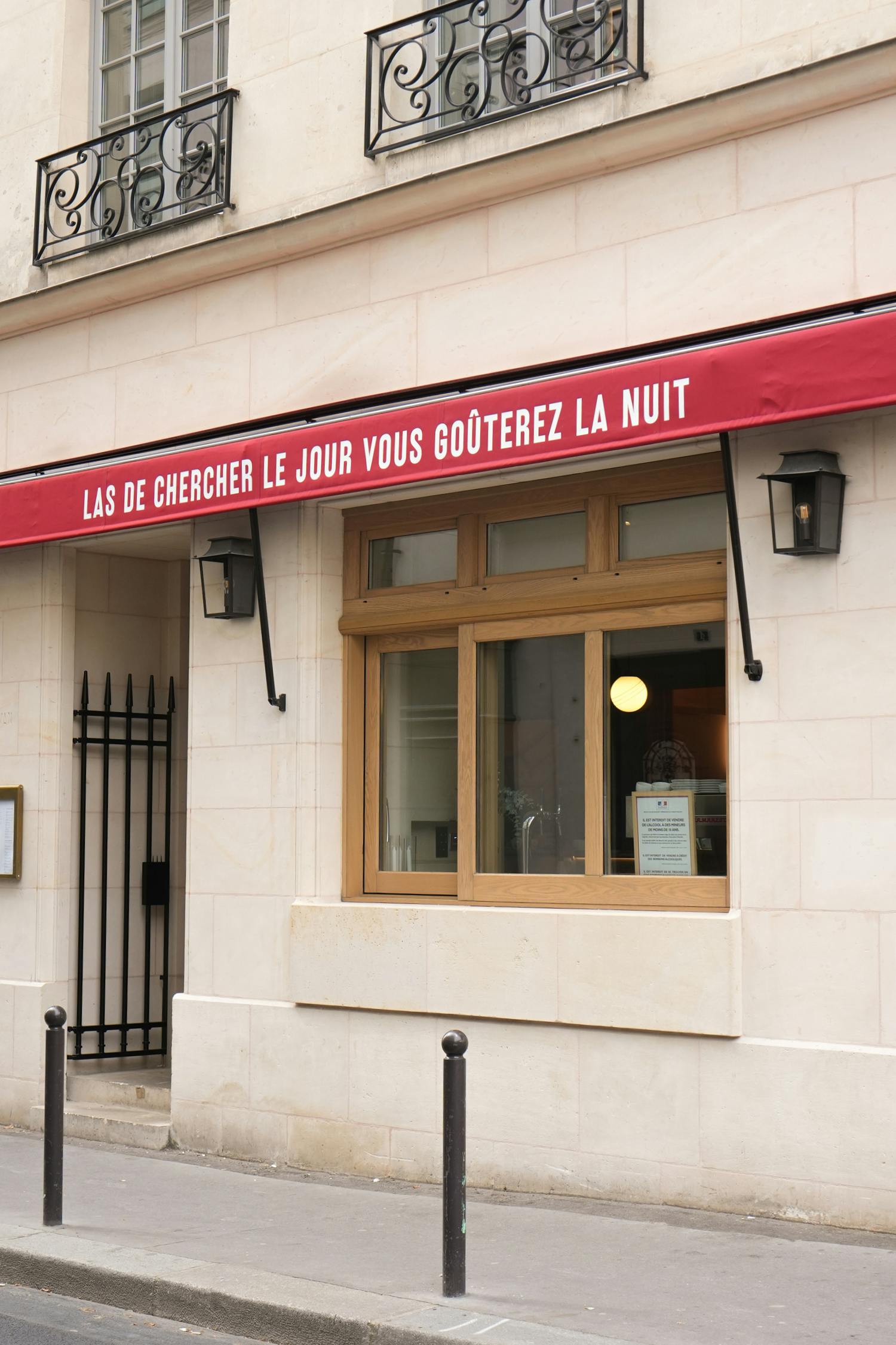 TYPOGRAPHIE custom pour Cravan