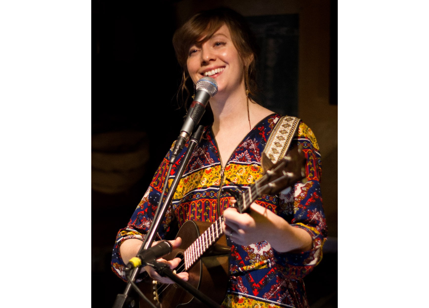Heather Jean Jordan singing and playing ukulele
