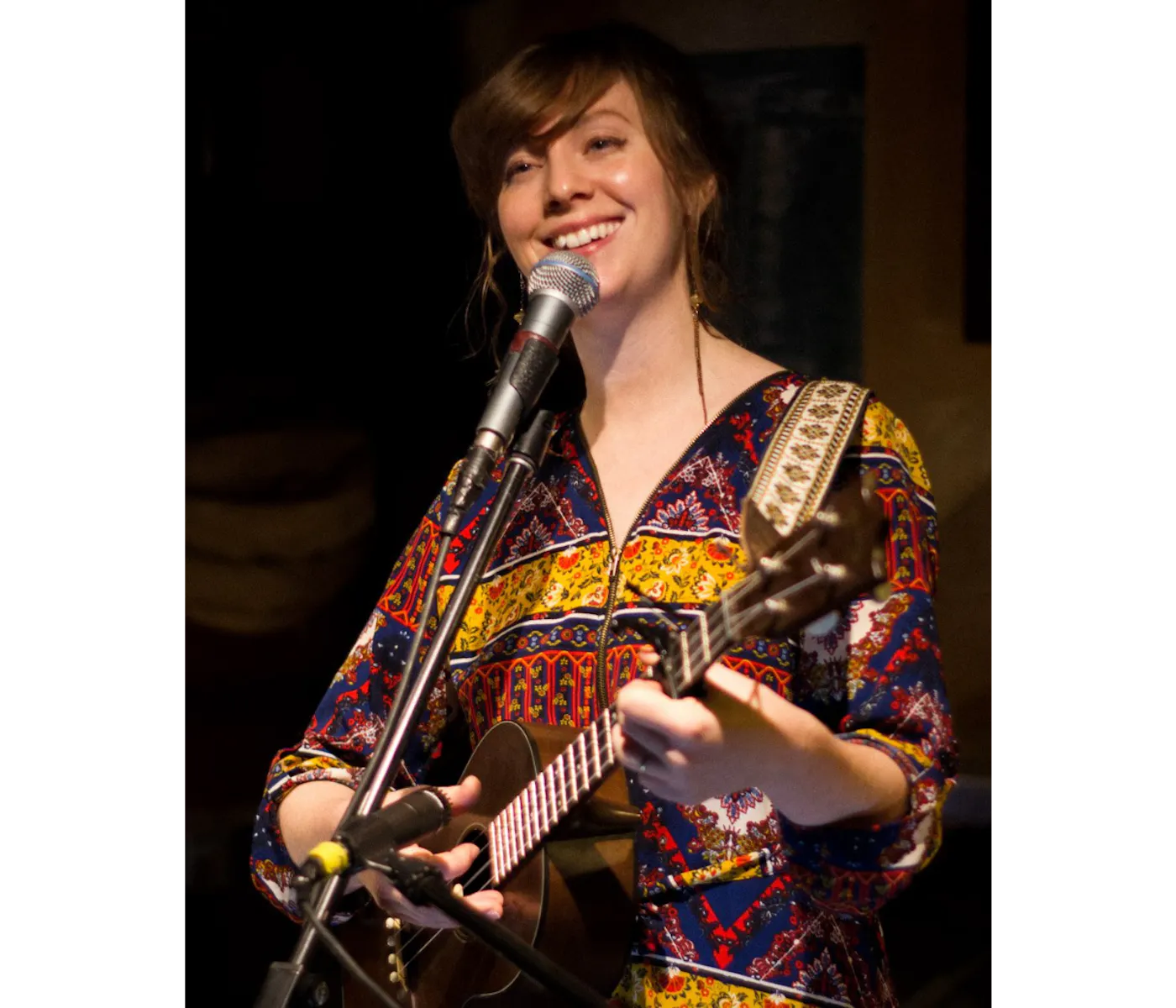 Heather Jean Jordan singing and playing ukulele