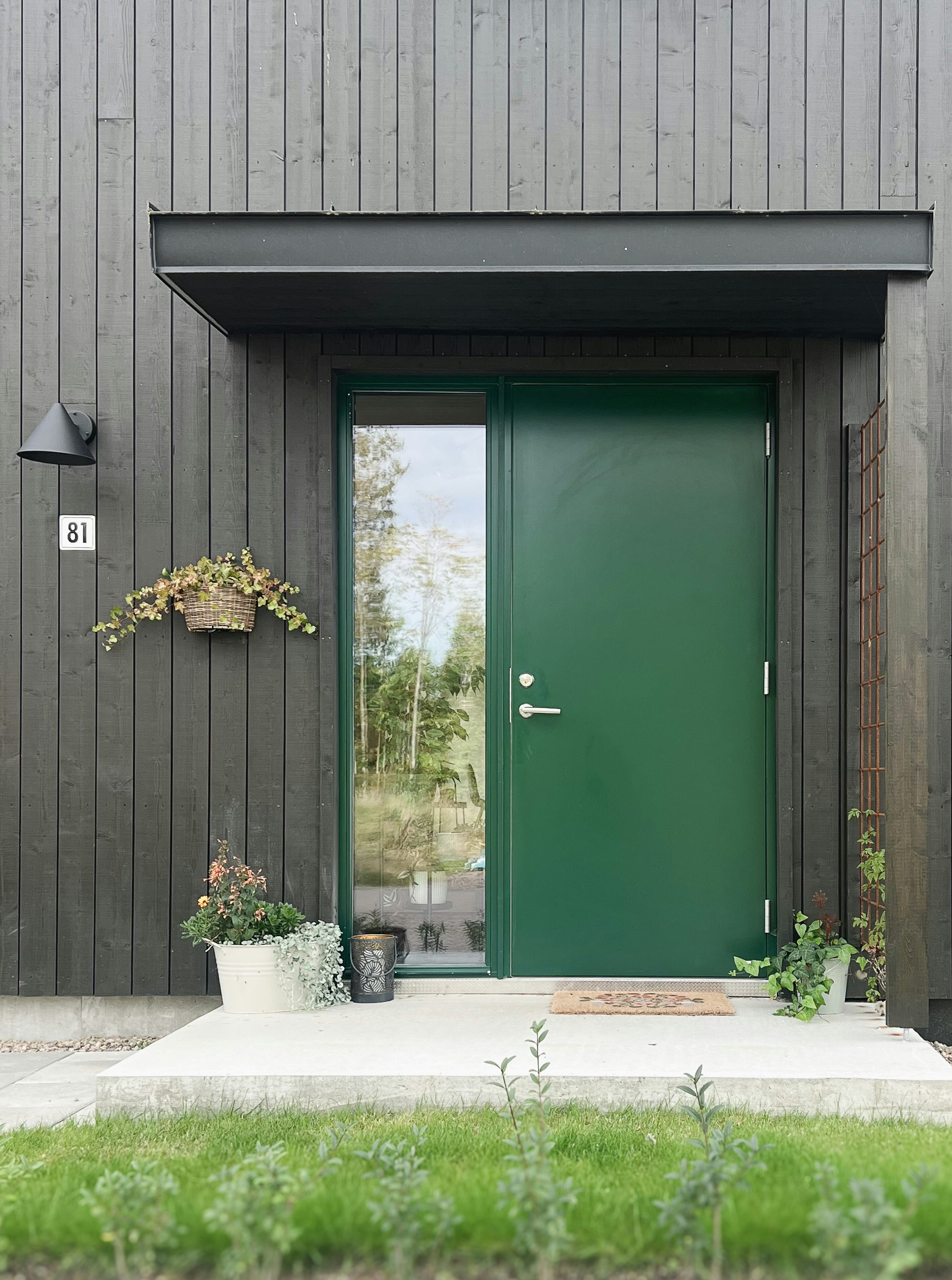 Flexibla arkitektritade bostäder i Vallhusen Hjulsbro, med möjlighet till anpassade planlösningar och gårdshus.