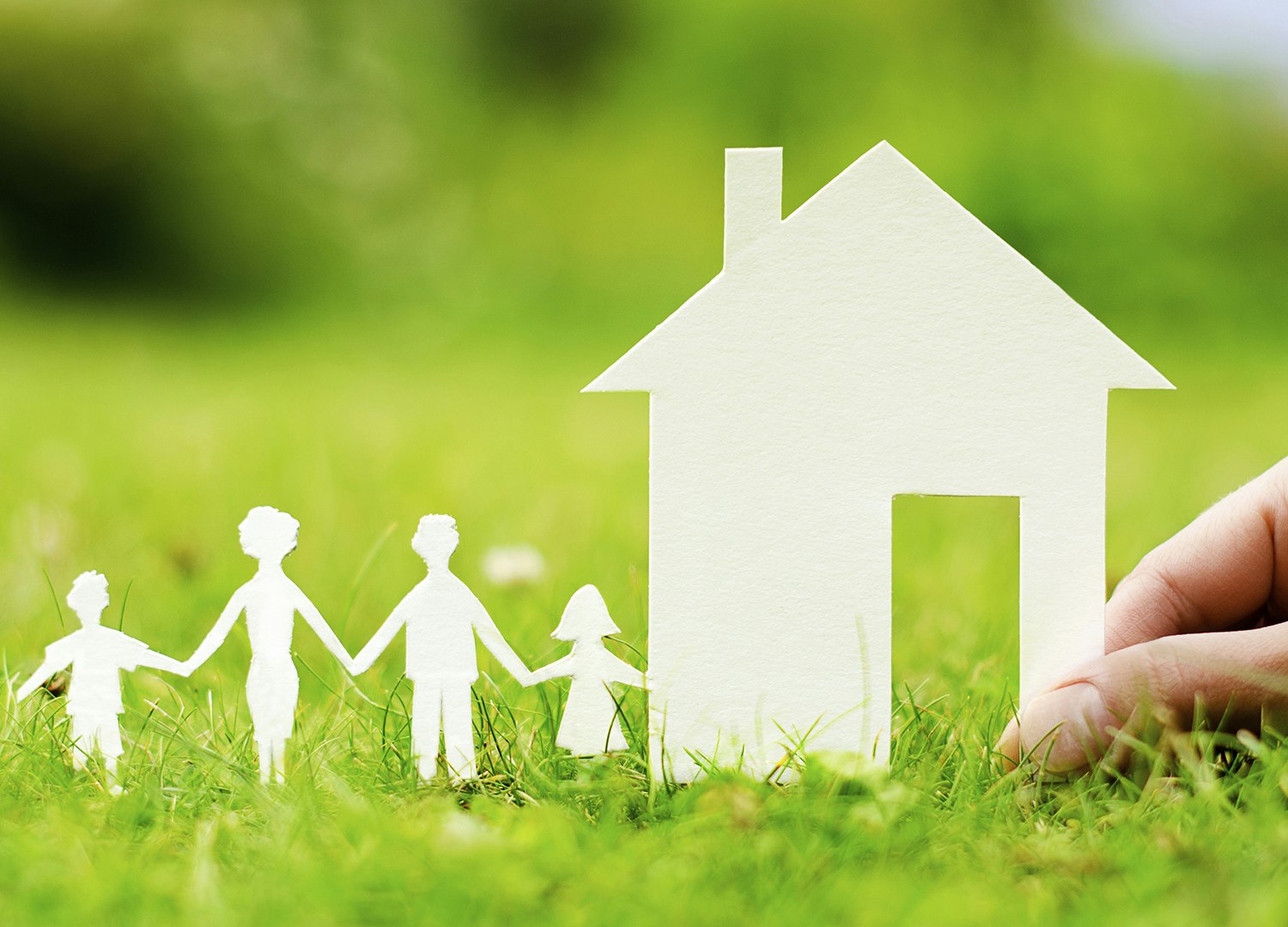 illustration d'une famille dans une maison lotissement asl