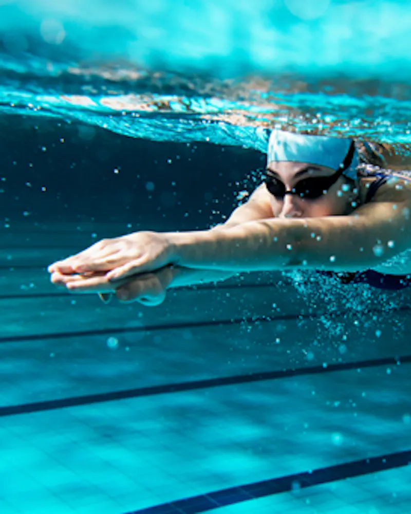 CORSI E LEZIONI NUOTO ADULTI E BAMBINI