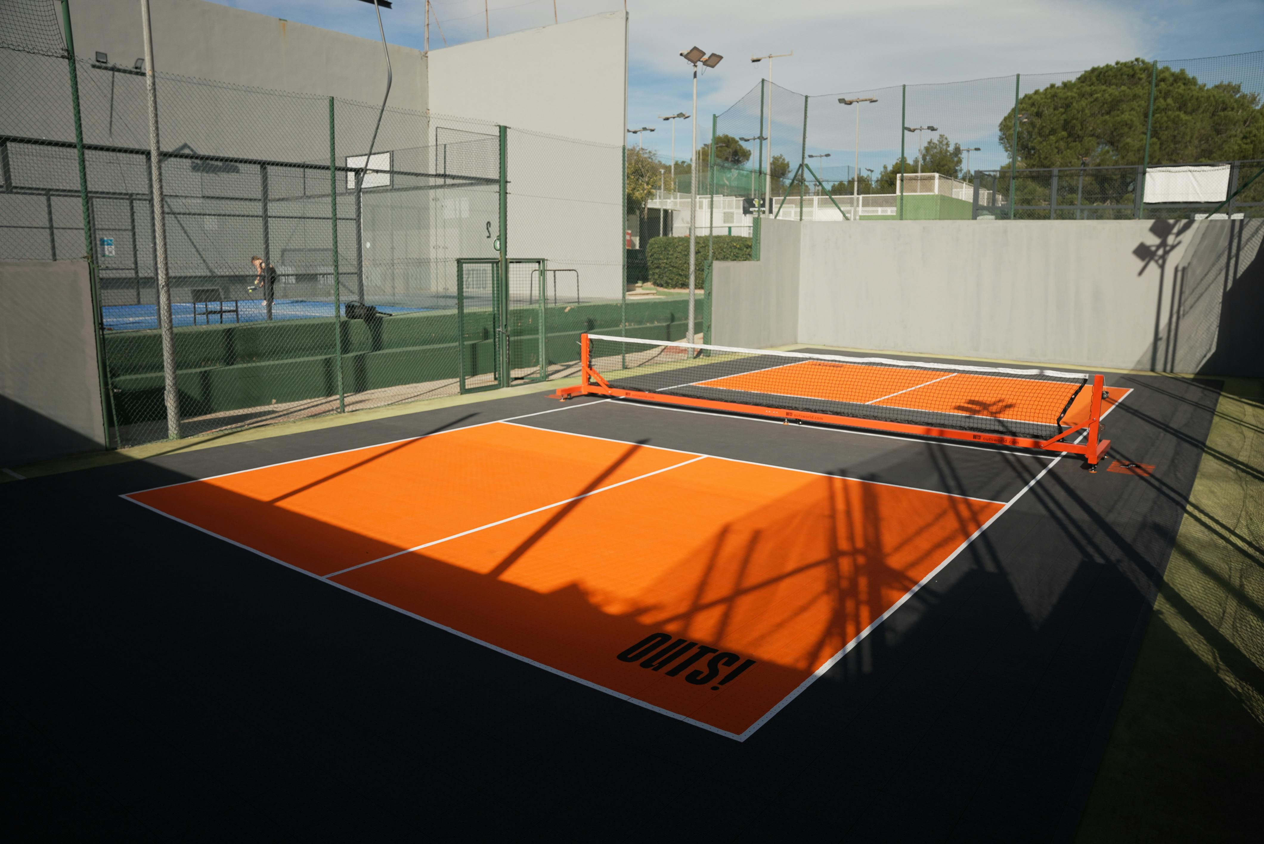 ¡MUCHO MÁS QUE PÁDEL!