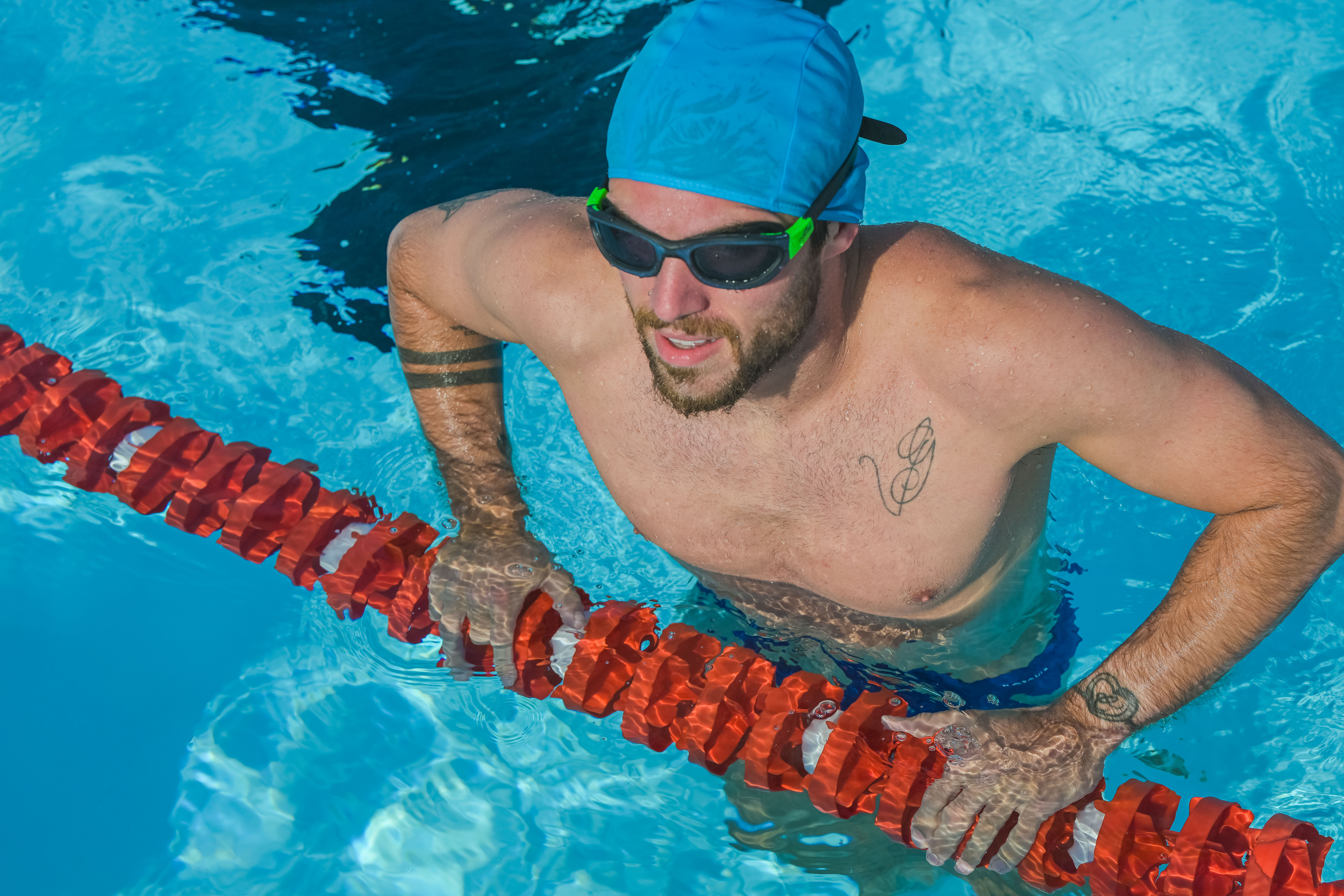 CURSOS Y CLASES DE NATACIÓN