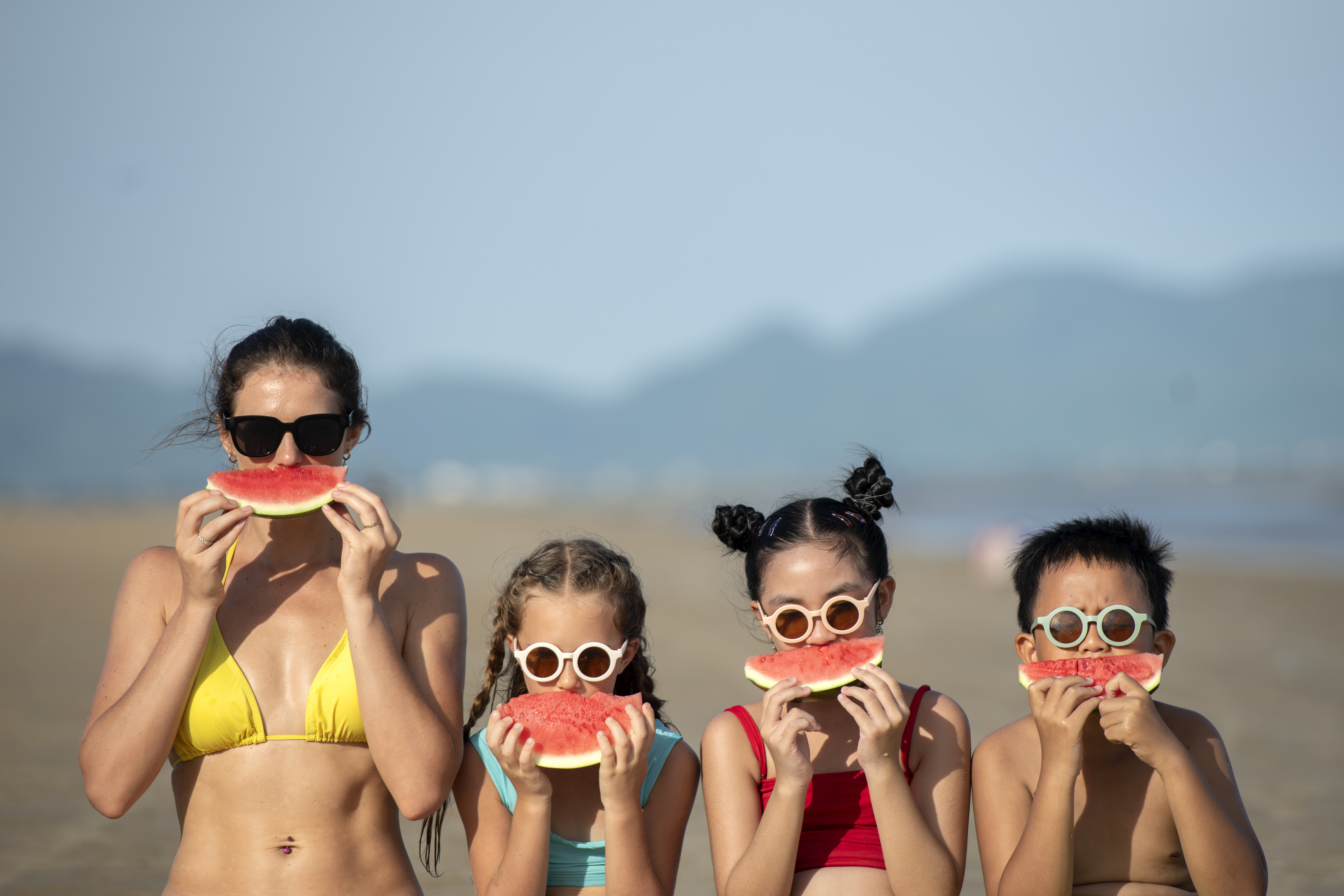 Alimentazione Sotto L’ombrellone: Consigli Salutari Adulti E Bambini