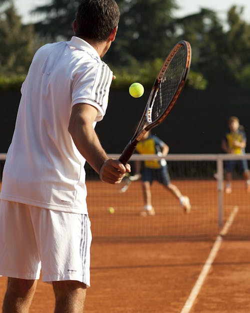 Tennisplätze und Turniere    