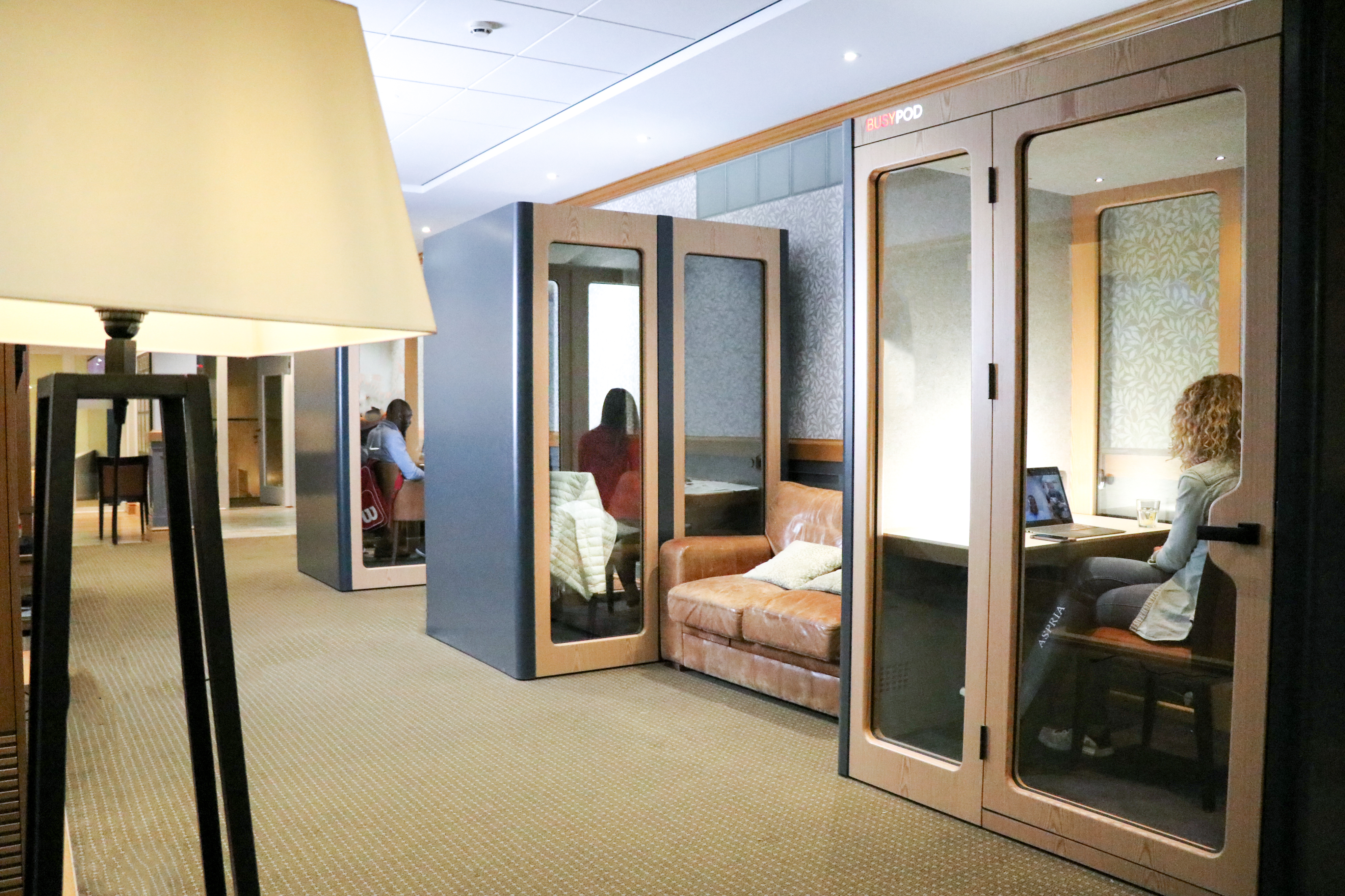 Espaces de travail, salles de réunion et événements professionnels    