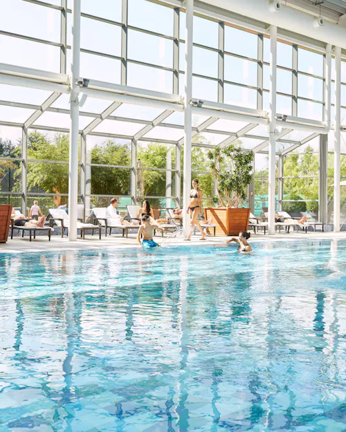 25 M HALLENSCHWIMMBAD