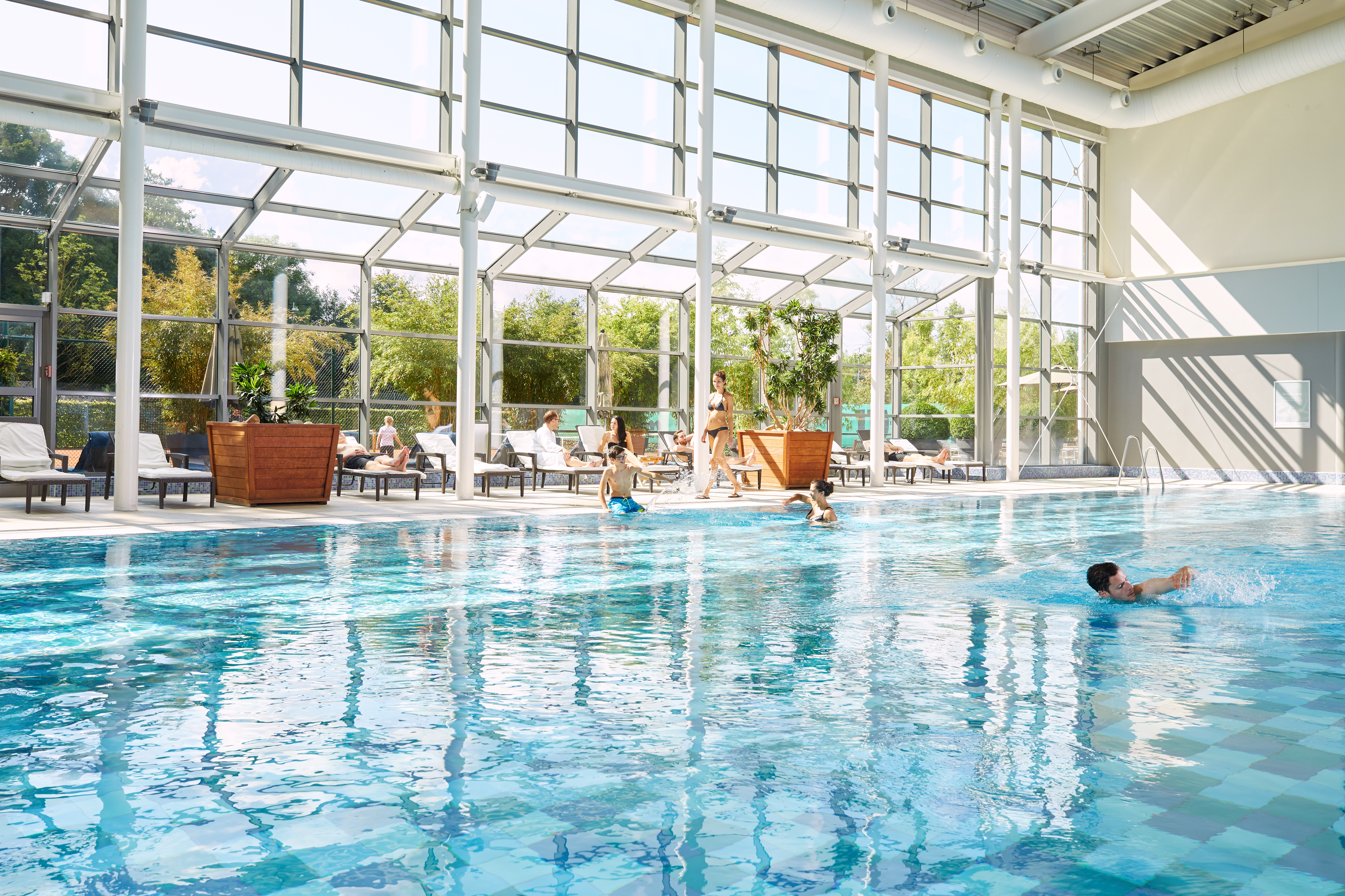 25 M HALLENSCHWIMMBAD