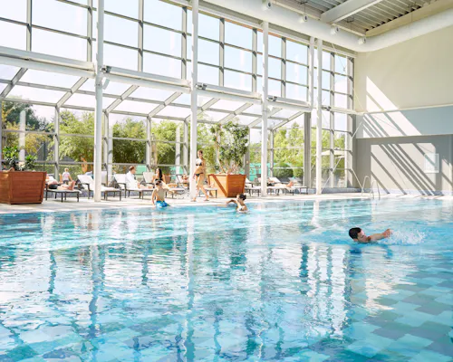 25 M HALLENSCHWIMMBAD