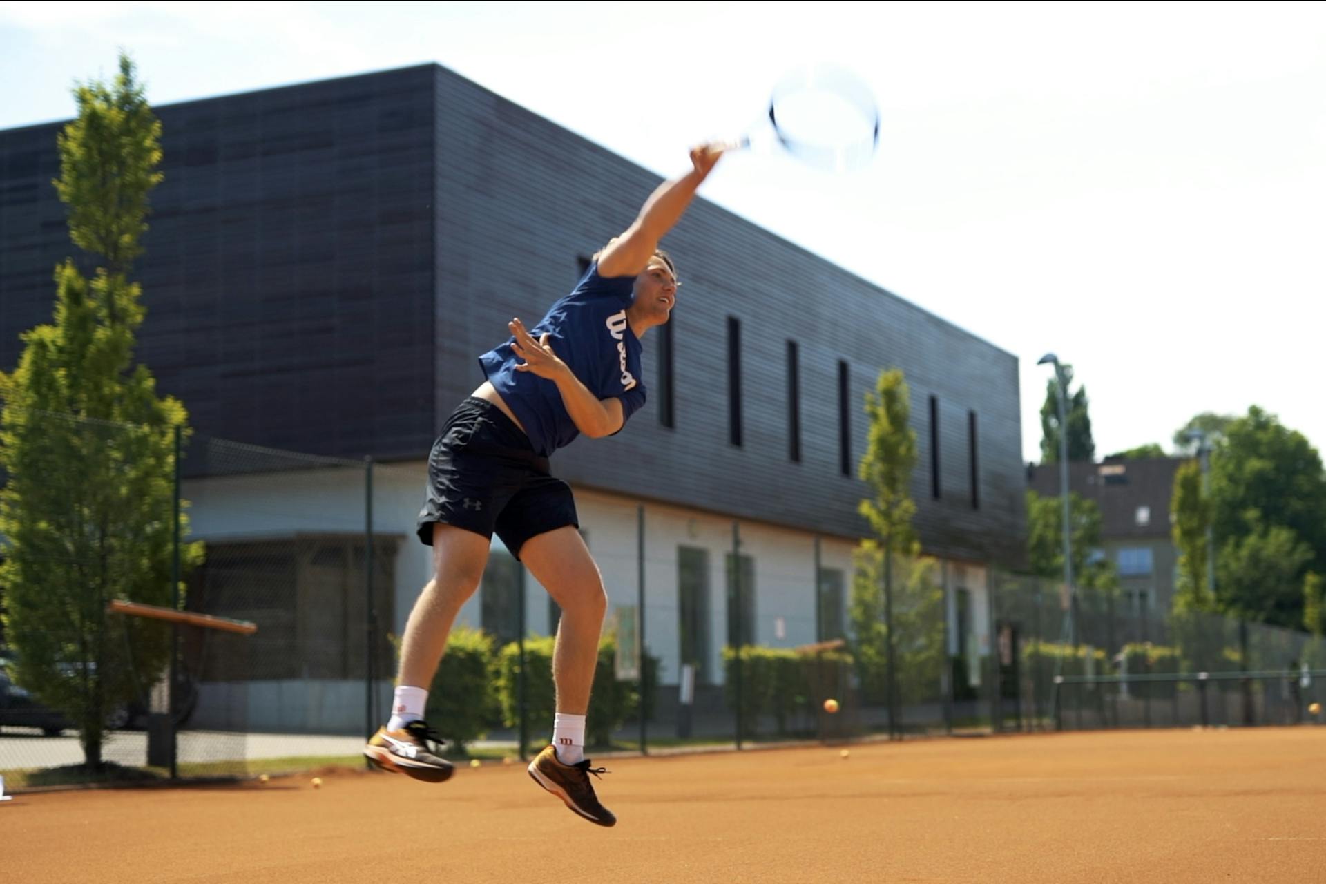 Die häufigsten Verletzungen beim Tennis und wie Sie sie vermeiden können.