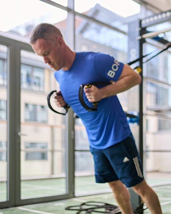 Conseils de coach : les meilleurs exercices à faire avec un TRX