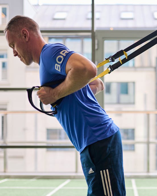 Conseils de coach : les meilleurs exercices à faire avec un TRX