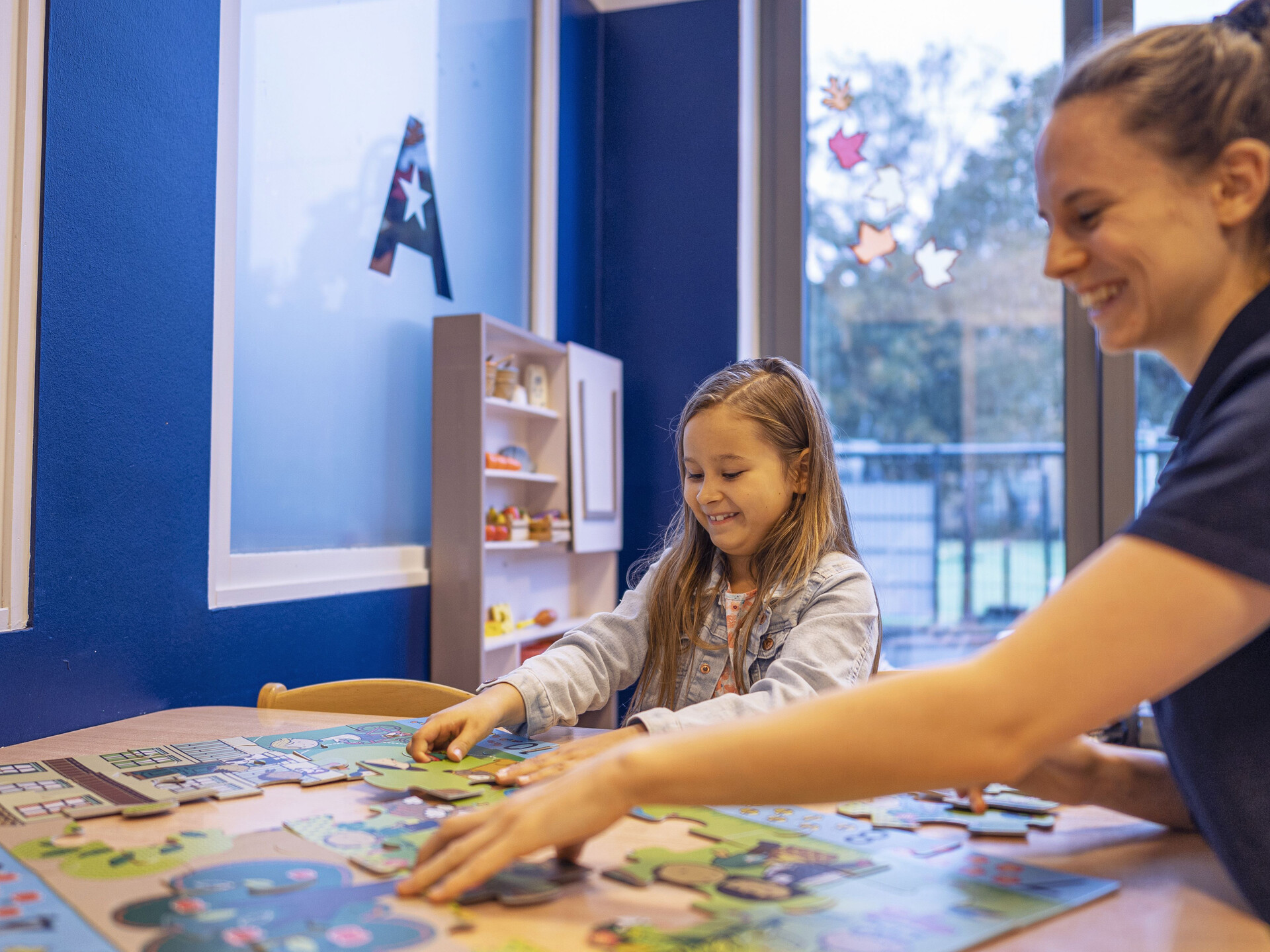 “Text Neck” bei Kindern: Ursachen und Prävention 