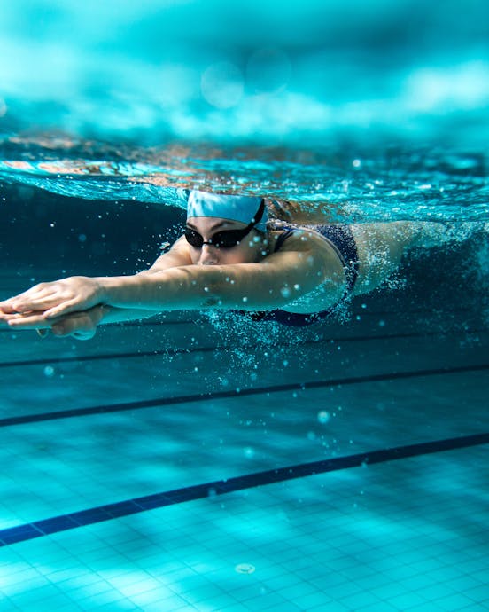 4 good reasons to re(start) swimming
